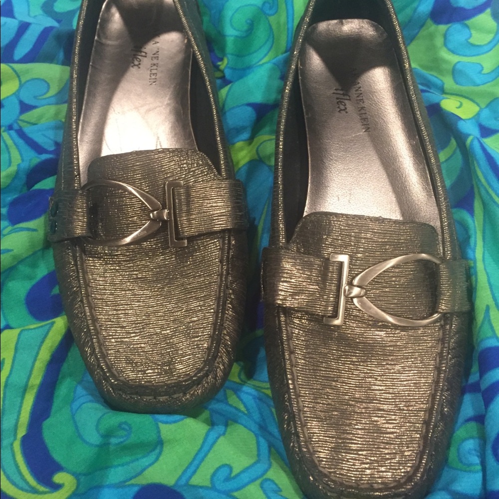 Ann Klein iflex metallic flats